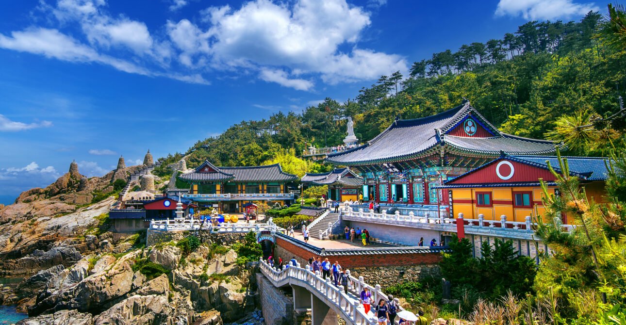 Discover Bhutan: A Journey Through the Land of the Thunder Dragon